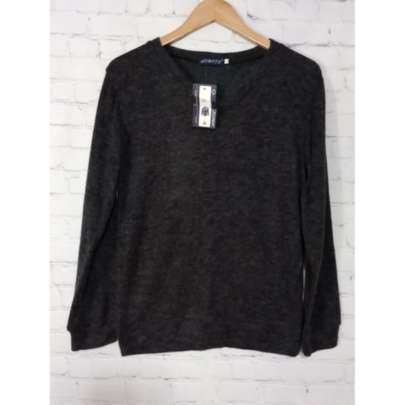 AOWOFS Juniors V Neck Shirt Long Sleeve Shirt Size 2XL Lightweight NWT - Picture 8 of 8